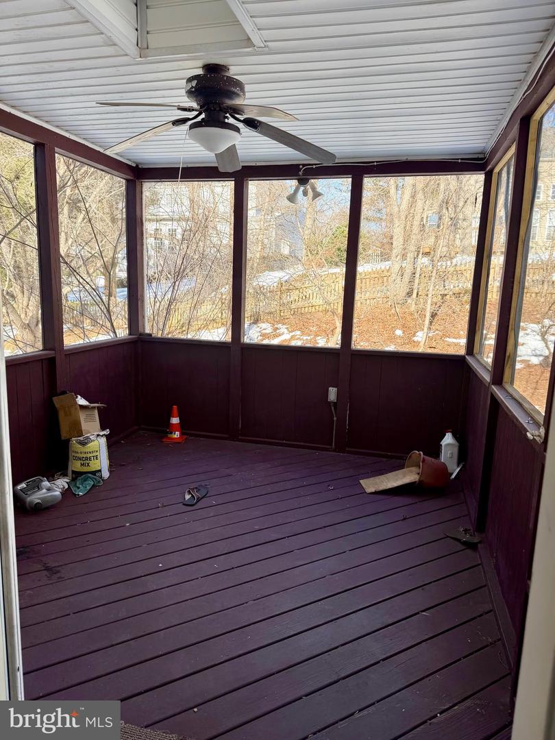 4 JOLIE CT, FREDERICKSBURG, Virginia 22406, 4 Bedrooms Bedrooms, ,3 BathroomsBathrooms,Residential,For sale,4 JOLIE CT,VAST2045104 MLS # VAST2045104