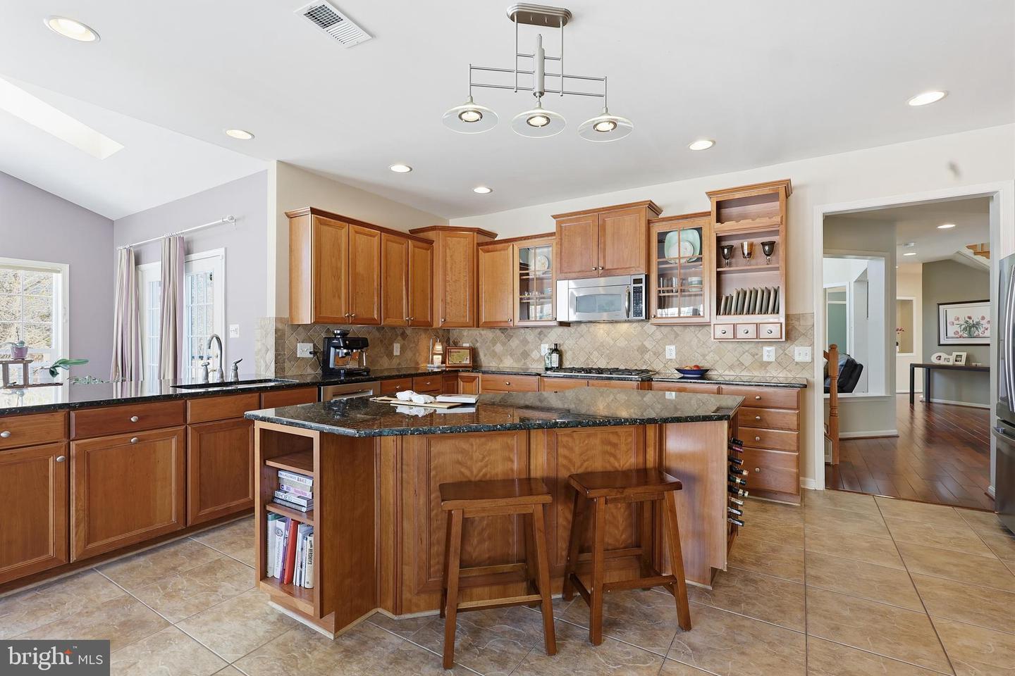 7625 GREAT DOVER ST, GAINESVILLE, Virginia 20155, 5 Bedrooms Bedrooms, ,4 BathroomsBathrooms,Residential,For sale,7625 GREAT DOVER ST,VAPW2110088 MLS # VAPW2110088