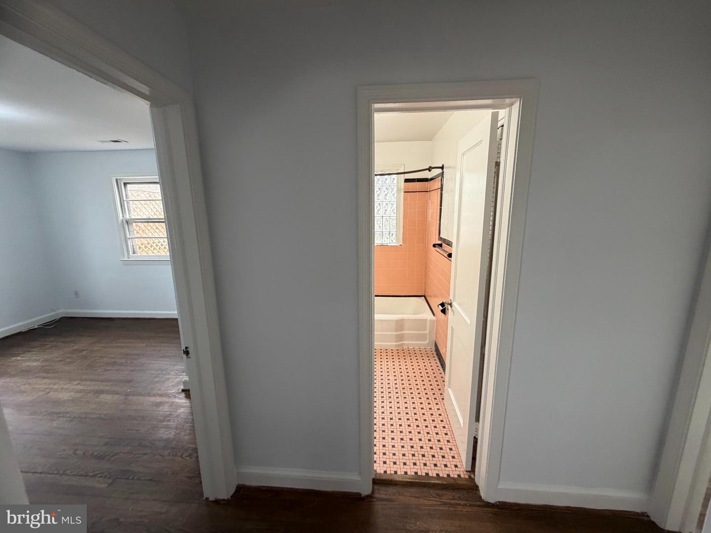 9704 BLAKE LN, FAIRFAX, Virginia 22031, 3 Bedrooms Bedrooms, ,1 BathroomBathrooms,Residential,For sale,9704 BLAKE LN,VAFX2284888 MLS # VAFX2284888