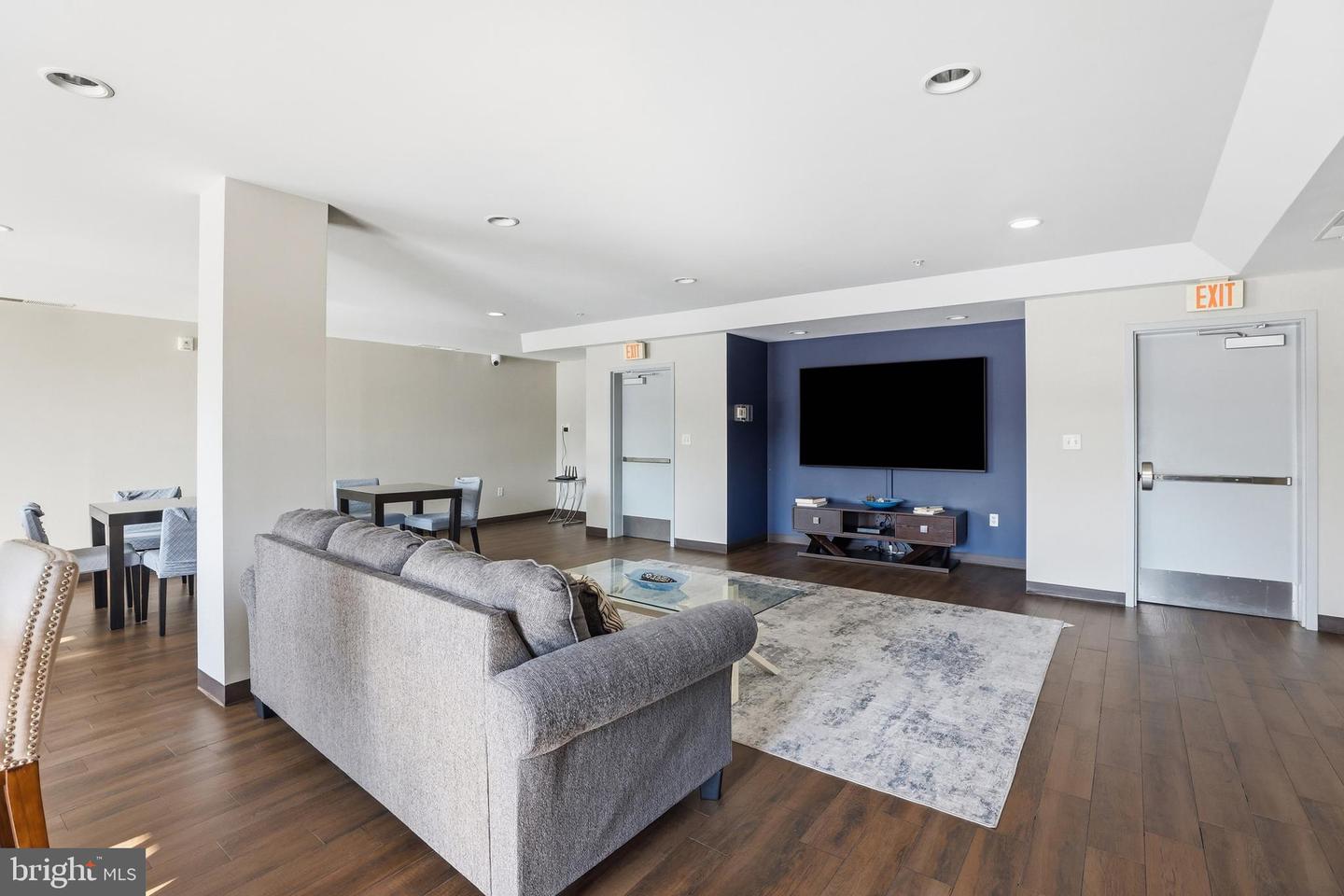 6301 EDSALL RD #106, ALEXANDRIA, Virginia 22312, 1 Bedroom Bedrooms, ,1 BathroomBathrooms,Residential,For sale,6301 EDSALL RD #106,VAFX2284926 MLS # VAFX2284926