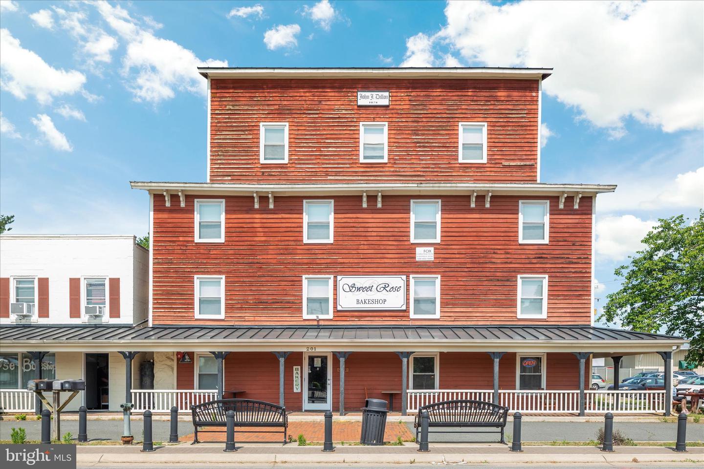 14254 BOOKCLIFF CT, PURCELLVILLE, Virginia 20134, 5 Bedrooms Bedrooms, 19 Rooms Rooms,6 BathroomsBathrooms,Residential,For sale,14254 BOOKCLIFF CT,VALO2113818 MLS # VALO2113818