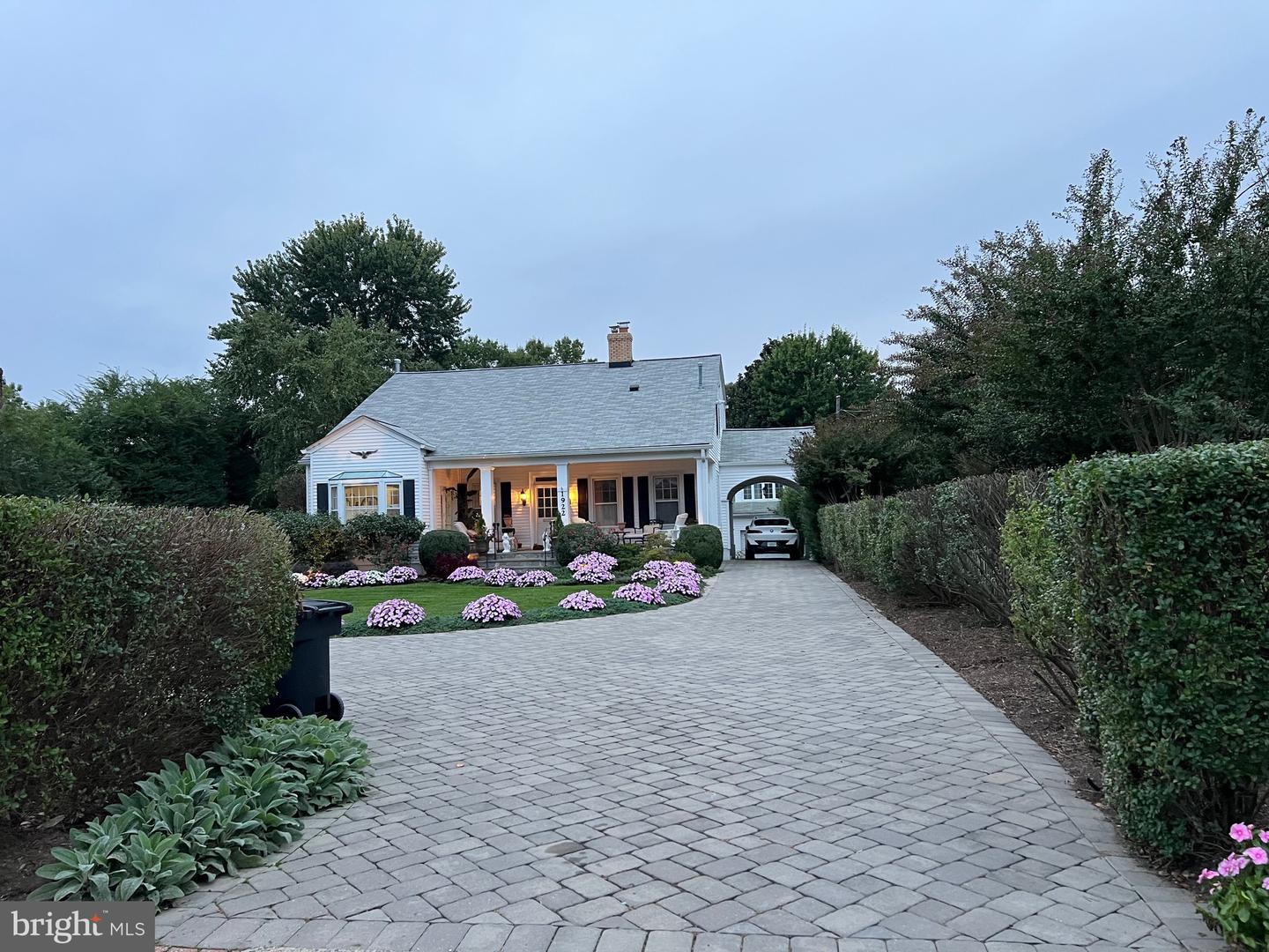 1922 S ARLINGTON RD, ARLINGTON, Virginia 22202, 3 Bedrooms Bedrooms, ,3 BathroomsBathrooms,Residential,For sale,1922 S ARLINGTON RD,VAAR2067656 MLS # VAAR2067656