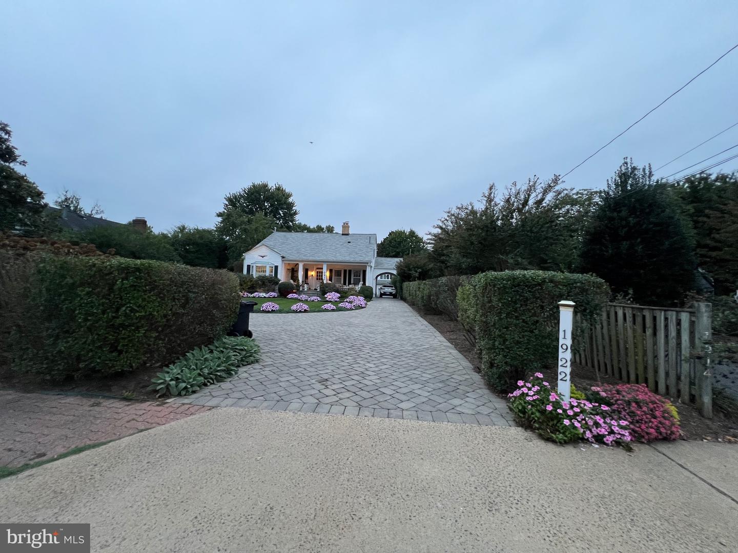 1922 S ARLINGTON RD, ARLINGTON, Virginia 22202, 3 Bedrooms Bedrooms, ,3 BathroomsBathrooms,Residential,For sale,1922 S ARLINGTON RD,VAAR2067656 MLS # VAAR2067656