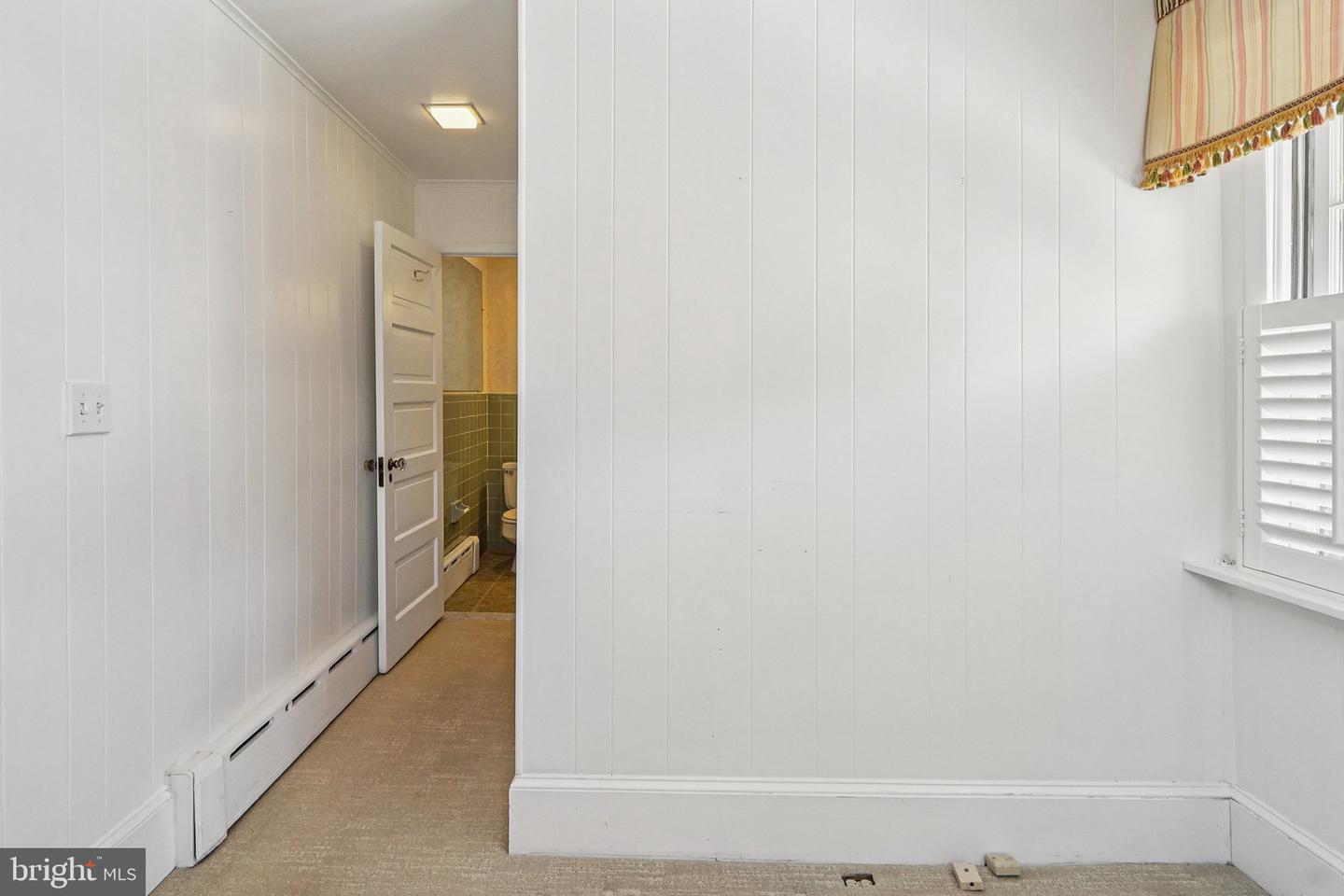 1922 S ARLINGTON RIDGE RD, ARLINGTON, Virginia 22202, 3 Bedrooms Bedrooms, ,3 BathroomsBathrooms,Residential,For sale,1922 S ARLINGTON RIDGE RD,VAAR2067656 MLS # VAAR2067656