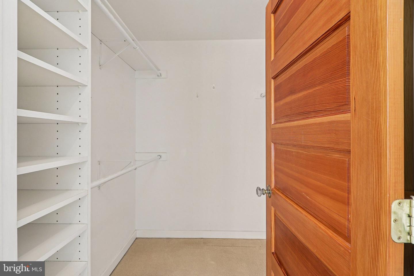 1922 S ARLINGTON RIDGE RD, ARLINGTON, Virginia 22202, 3 Bedrooms Bedrooms, ,3 BathroomsBathrooms,Residential,For sale,1922 S ARLINGTON RIDGE RD,VAAR2067656 MLS # VAAR2067656