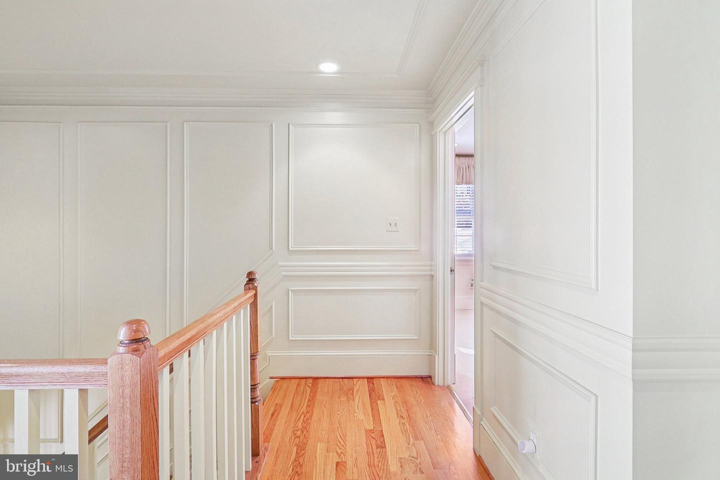 1922 S ARLINGTON RIDGE RD, ARLINGTON, Virginia 22202, 3 Bedrooms Bedrooms, ,3 BathroomsBathrooms,Residential,For sale,1922 S ARLINGTON RIDGE RD,VAAR2067656 MLS # VAAR2067656