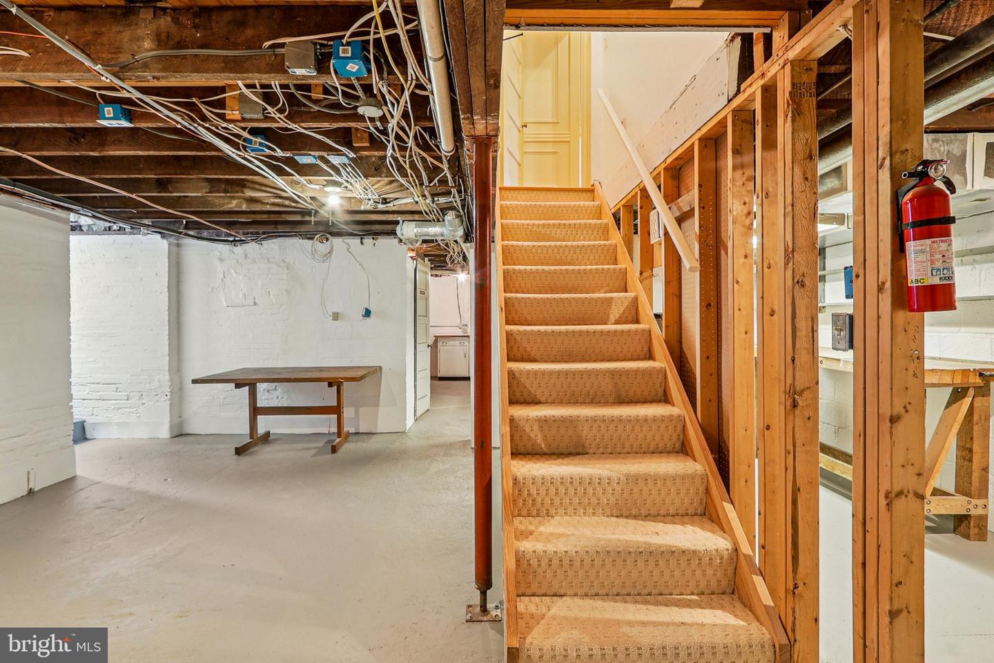 1922 S ARLINGTON RIDGE RD, ARLINGTON, Virginia 22202, 3 Bedrooms Bedrooms, ,3 BathroomsBathrooms,Residential,For sale,1922 S ARLINGTON RIDGE RD,VAAR2067656 MLS # VAAR2067656