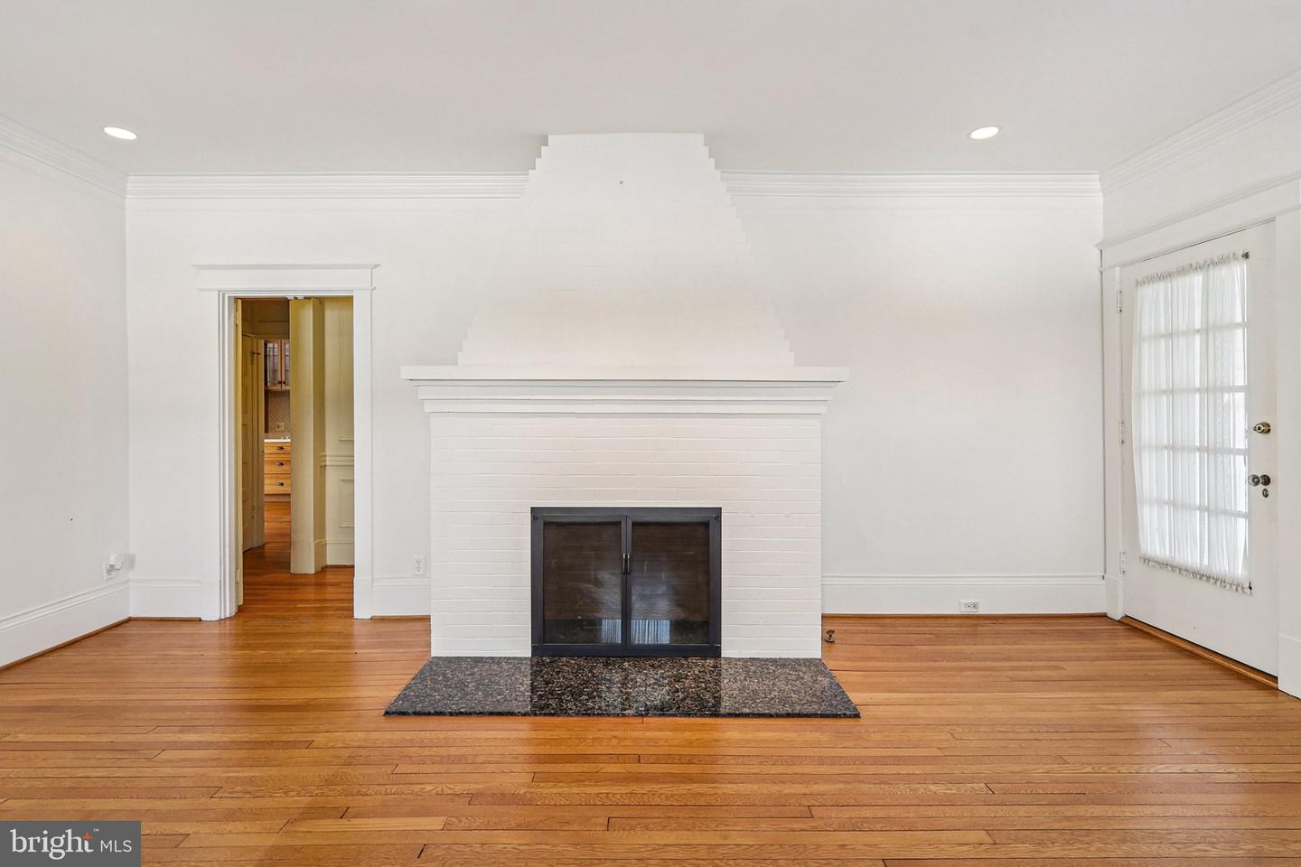 1922 S ARLINGTON RIDGE RD, ARLINGTON, Virginia 22202, 3 Bedrooms Bedrooms, ,3 BathroomsBathrooms,Residential,For sale,1922 S ARLINGTON RIDGE RD,VAAR2067656 MLS # VAAR2067656