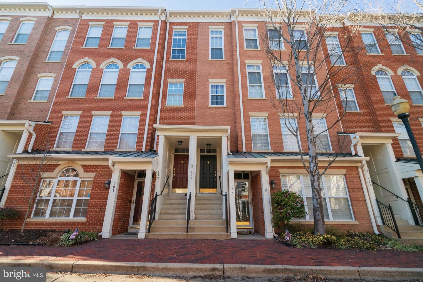 197 MARTIN LN, ALEXANDRIA, Virginia 22304, 3 Bedrooms Bedrooms, ,2 BathroomsBathrooms,Residential,For sale,197 MARTIN LN,VAAX2053024 MLS # VAAX2053024