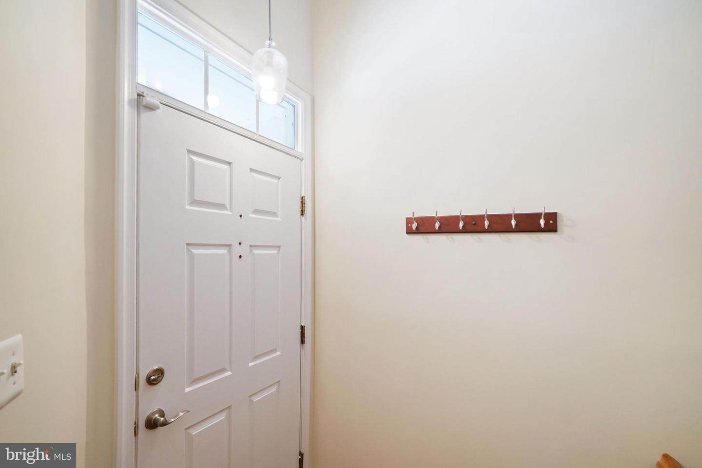 197 MARTIN LN, ALEXANDRIA, Virginia 22304, 3 Bedrooms Bedrooms, ,2 BathroomsBathrooms,Residential,For sale,197 MARTIN LN,VAAX2053024 MLS # VAAX2053024