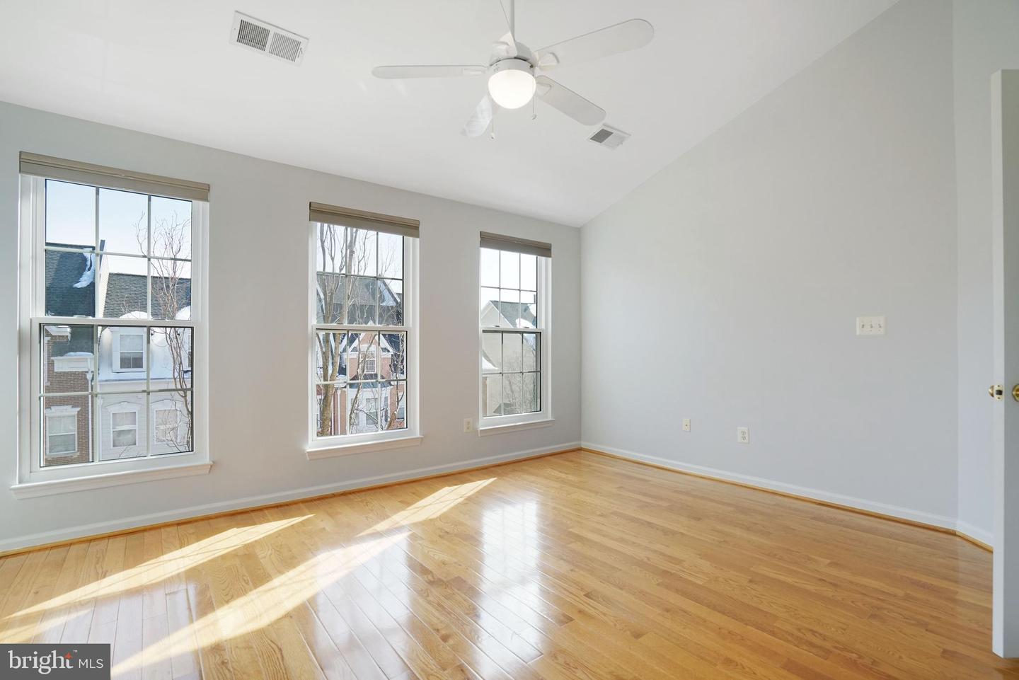 197 MARTIN LN, ALEXANDRIA, Virginia 22304, 3 Bedrooms Bedrooms, ,2 BathroomsBathrooms,Residential,For sale,197 MARTIN LN,VAAX2053024 MLS # VAAX2053024