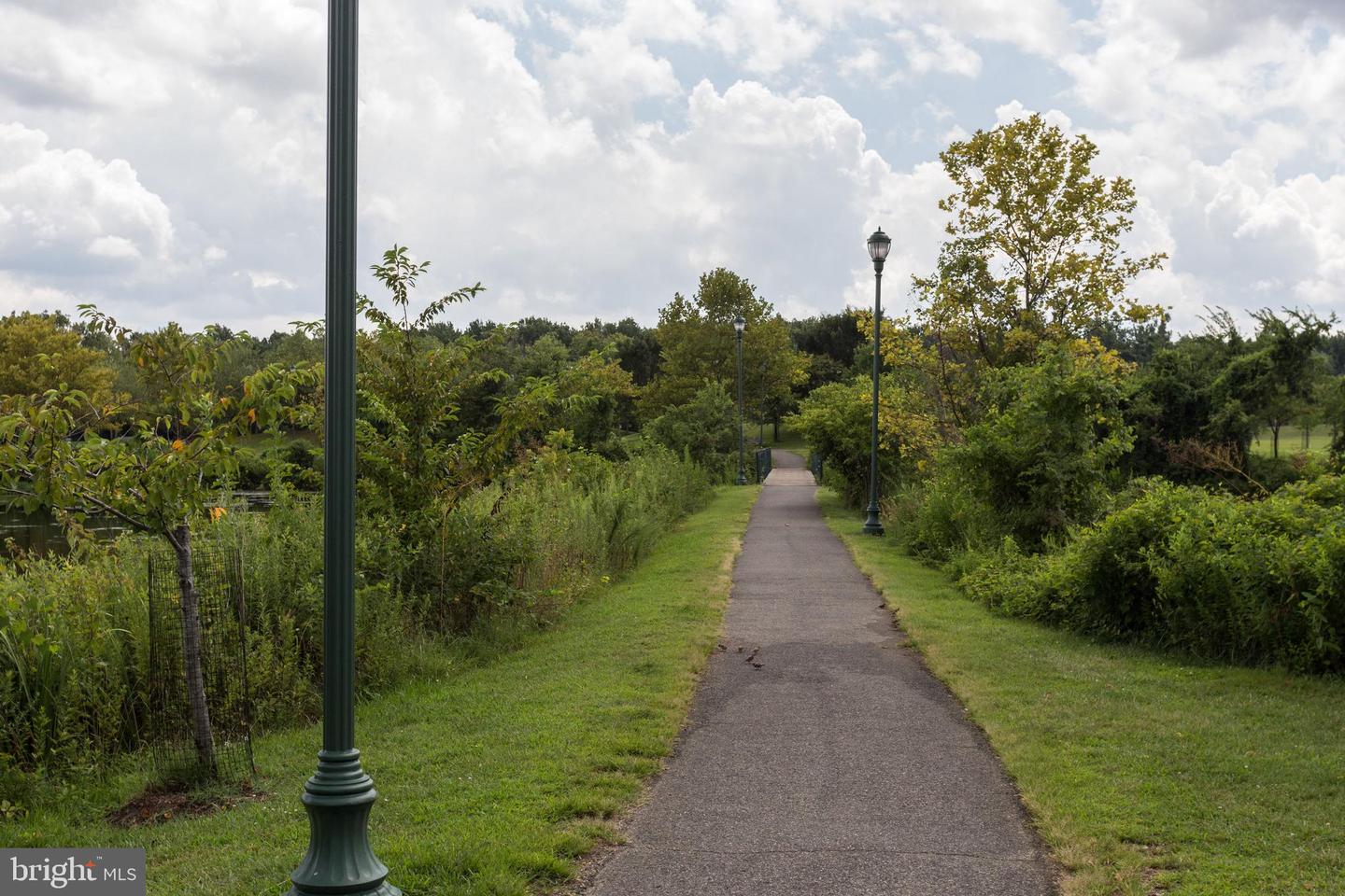 197 MARTIN LN, ALEXANDRIA, Virginia 22304, 3 Bedrooms Bedrooms, ,2 BathroomsBathrooms,Residential,For sale,197 MARTIN LN,VAAX2053024 MLS # VAAX2053024