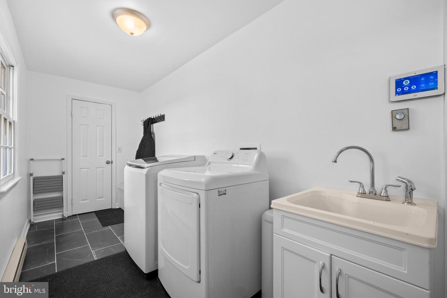 6 SKYVIEW CT, STAFFORD, Virginia 22554, 5 Bedrooms Bedrooms, ,3 BathroomsBathrooms,Residential,For sale,6 SKYVIEW CT,VAST2045144 MLS # VAST2045144