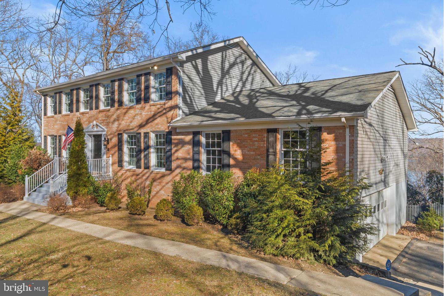 6 SKYVIEW CT, STAFFORD, Virginia 22554, 5 Bedrooms Bedrooms, ,3 BathroomsBathrooms,Residential,For sale,6 SKYVIEW CT,VAST2045144 MLS # VAST2045144