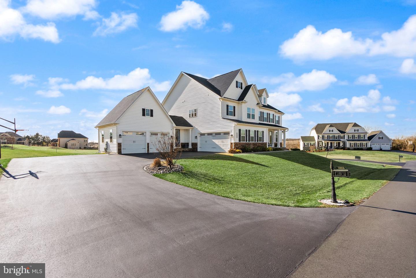 15809 DELANEY CHASE WAY, CENTREVILLE, Virginia 20120, 5 Bedrooms Bedrooms, ,6 BathroomsBathrooms,Residential,For sale,15809 DELANEY CHASE WAY,VAFX2285338 MLS # VAFX2285338