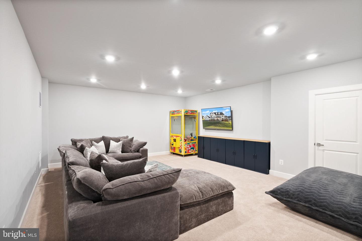 15809 DELANEY CHASE WAY, CENTREVILLE, Virginia 20120, 5 Bedrooms Bedrooms, ,6 BathroomsBathrooms,Residential,For sale,15809 DELANEY CHASE WAY,VAFX2285338 MLS # VAFX2285338