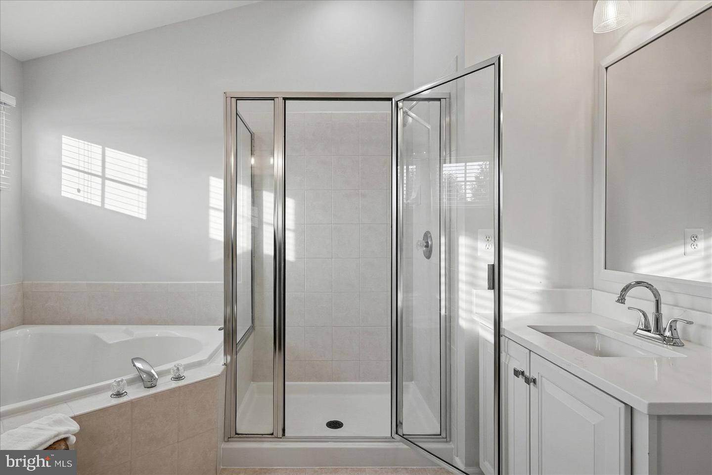 17301 VANNES CT, HAMILTON, Virginia 20158, 4 Bedrooms Bedrooms, ,3 BathroomsBathrooms,Residential,For sale,17301 VANNES CT,VALO2113850 MLS # VALO2113850