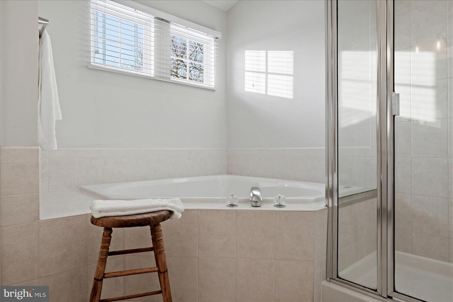 17301 VANNES CT, HAMILTON, Virginia 20158, 4 Bedrooms Bedrooms, ,3 BathroomsBathrooms,Residential,For sale,17301 VANNES CT,VALO2113850 MLS # VALO2113850