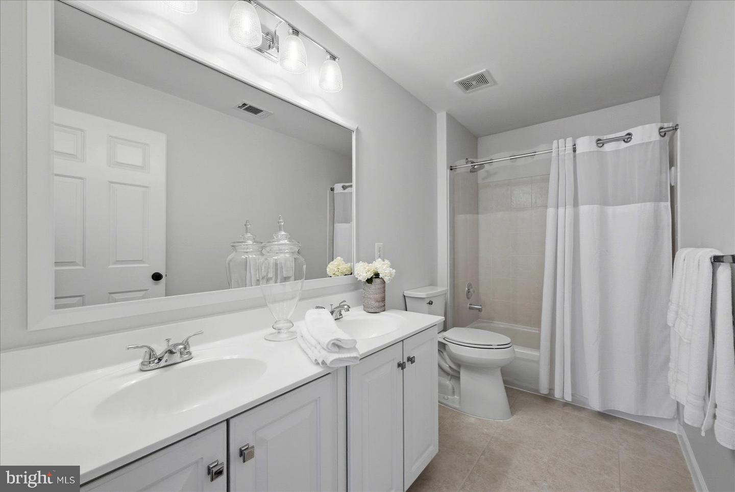 17301 VANNES CT, HAMILTON, Virginia 20158, 4 Bedrooms Bedrooms, ,3 BathroomsBathrooms,Residential,For sale,17301 VANNES CT,VALO2113850 MLS # VALO2113850