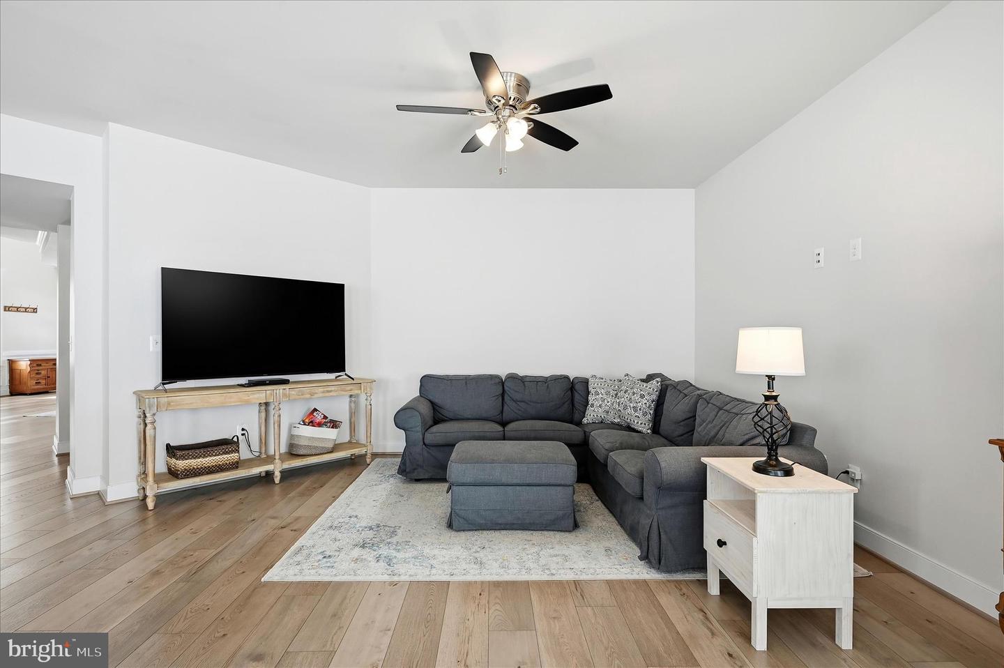 35939 FIELDSIDE WAY, ROUND HILL, Virginia 20141, 5 Bedrooms Bedrooms, ,4 BathroomsBathrooms,Residential,For sale,35939 FIELDSIDE WAY,VALO2113848 MLS # VALO2113848