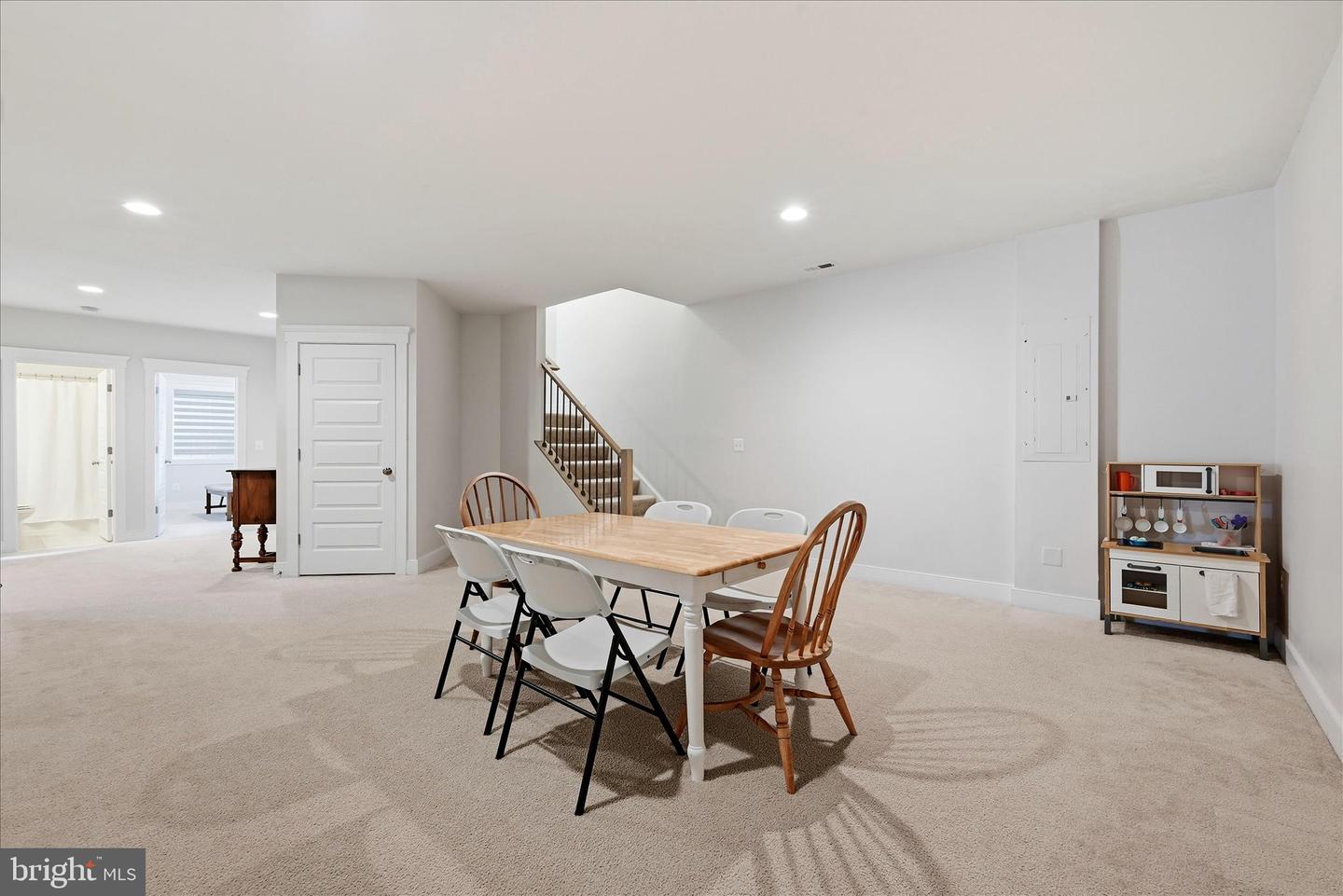 35939 FIELDSIDE WAY, ROUND HILL, Virginia 20141, 5 Bedrooms Bedrooms, ,4 BathroomsBathrooms,Residential,For sale,35939 FIELDSIDE WAY,VALO2113848 MLS # VALO2113848