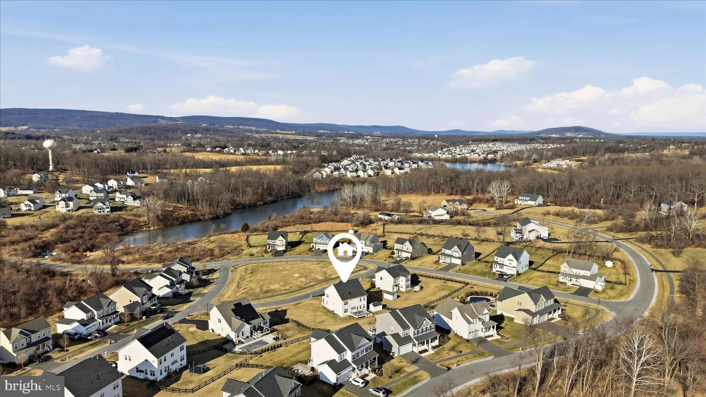 35939 FIELDSIDE WAY, ROUND HILL, Virginia 20141, 5 Bedrooms Bedrooms, ,4 BathroomsBathrooms,Residential,For sale,35939 FIELDSIDE WAY,VALO2113848 MLS # VALO2113848