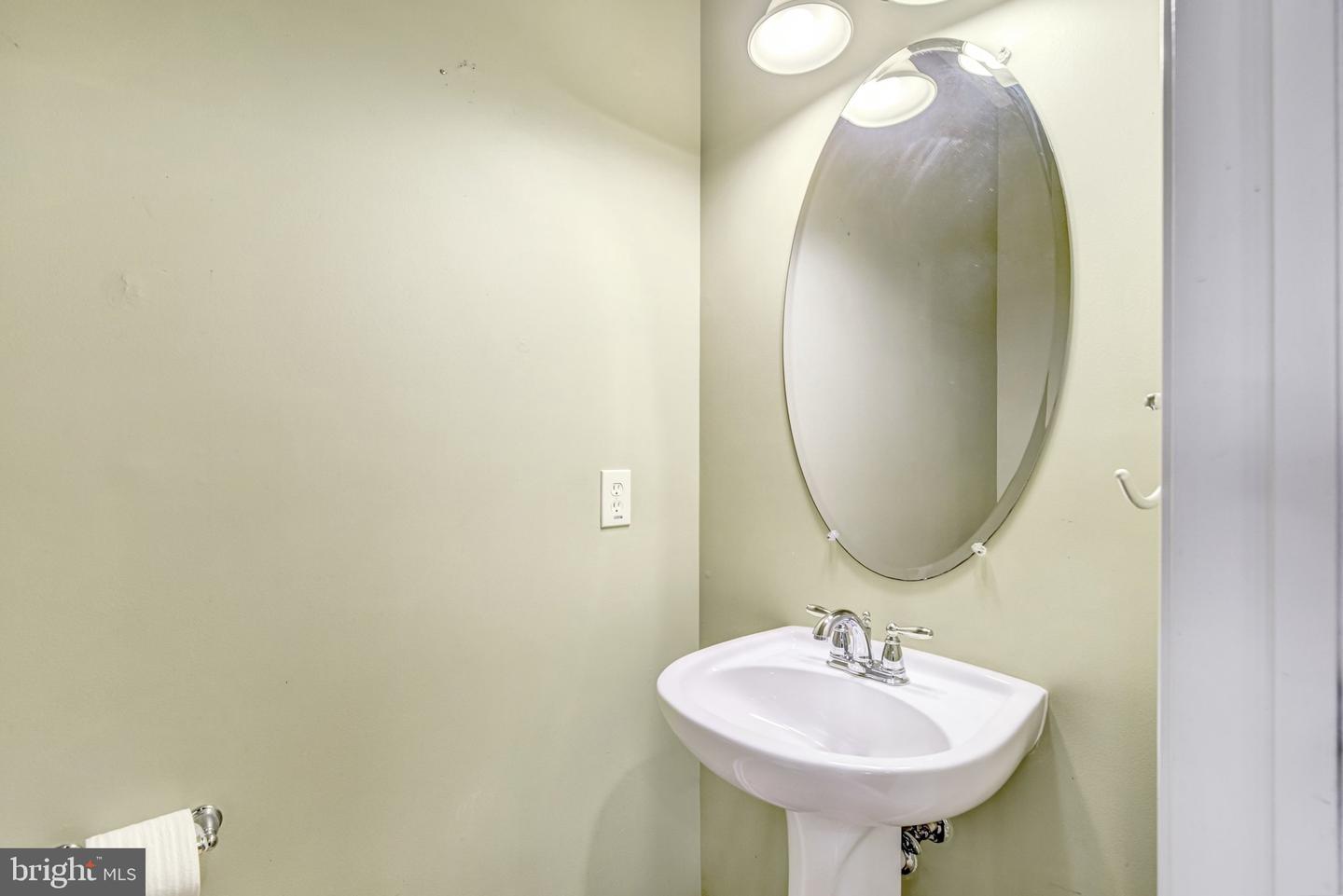 42575 HIGHGATE TER, BRAMBLETON, Virginia 20148, 3 Bedrooms Bedrooms, ,2 BathroomsBathrooms,Residential,For sale,42575 HIGHGATE TER,VALO2113796 MLS # VALO2113796