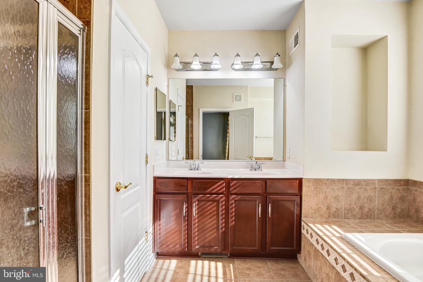 42575 HIGHGATE TER, BRAMBLETON, Virginia 20148, 3 Bedrooms Bedrooms, ,2 BathroomsBathrooms,Residential,For sale,42575 HIGHGATE TER,VALO2113796 MLS # VALO2113796