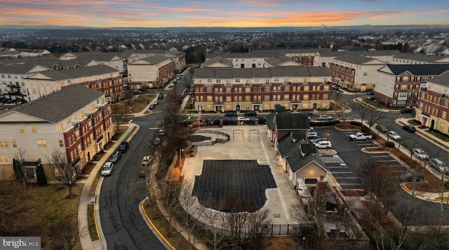 42575 HIGHGATE TER, BRAMBLETON, Virginia 20148, 3 Bedrooms Bedrooms, ,2 BathroomsBathrooms,Residential,For sale,42575 HIGHGATE TER,VALO2113796 MLS # VALO2113796