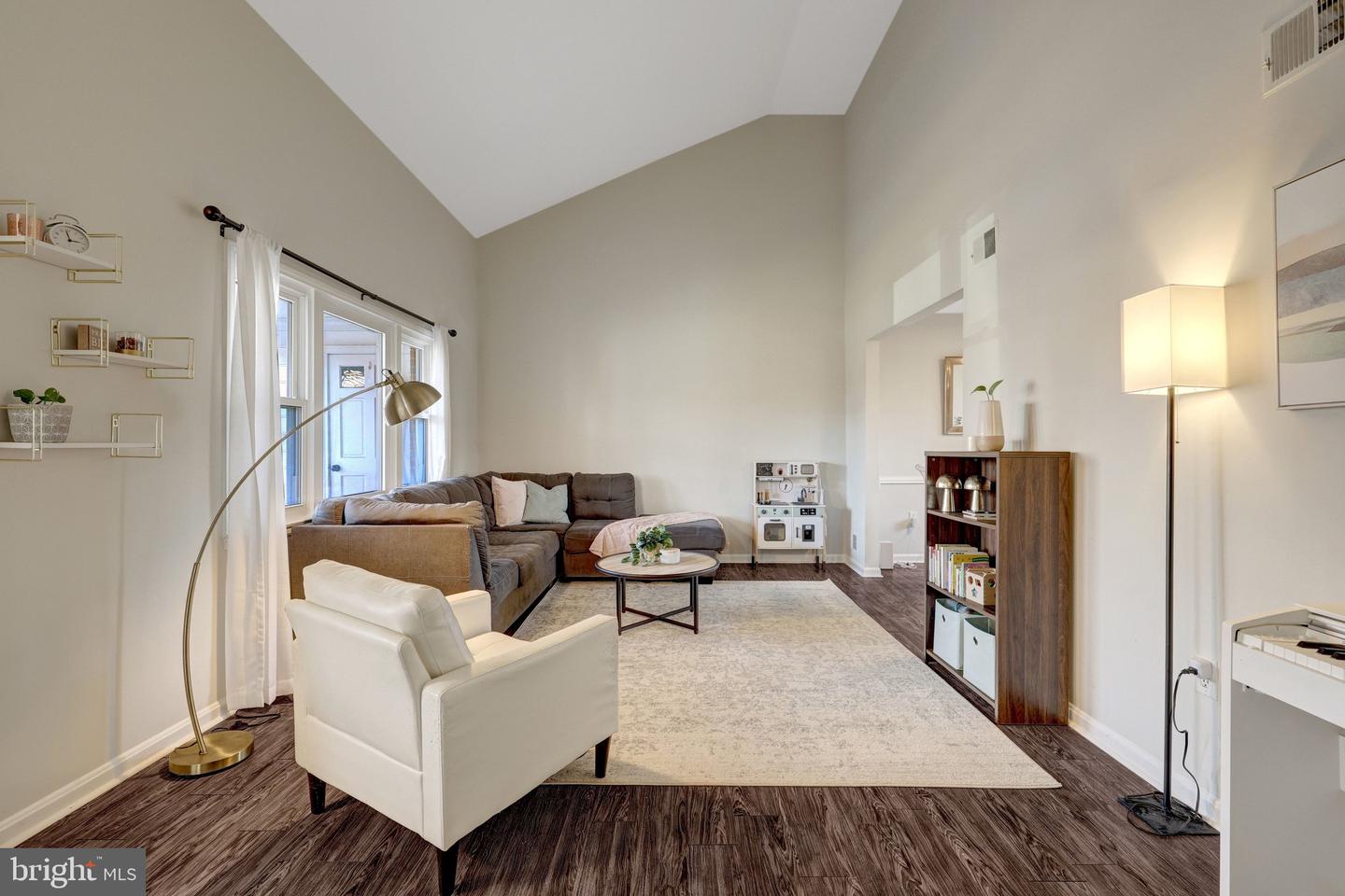 2155 VEENENDAAL CT, HERNDON, Virginia 20170, 5 Bedrooms Bedrooms, ,3 BathroomsBathrooms,Residential,For sale,2155 VEENENDAAL CT,VAFX2285566 MLS # VAFX2285566