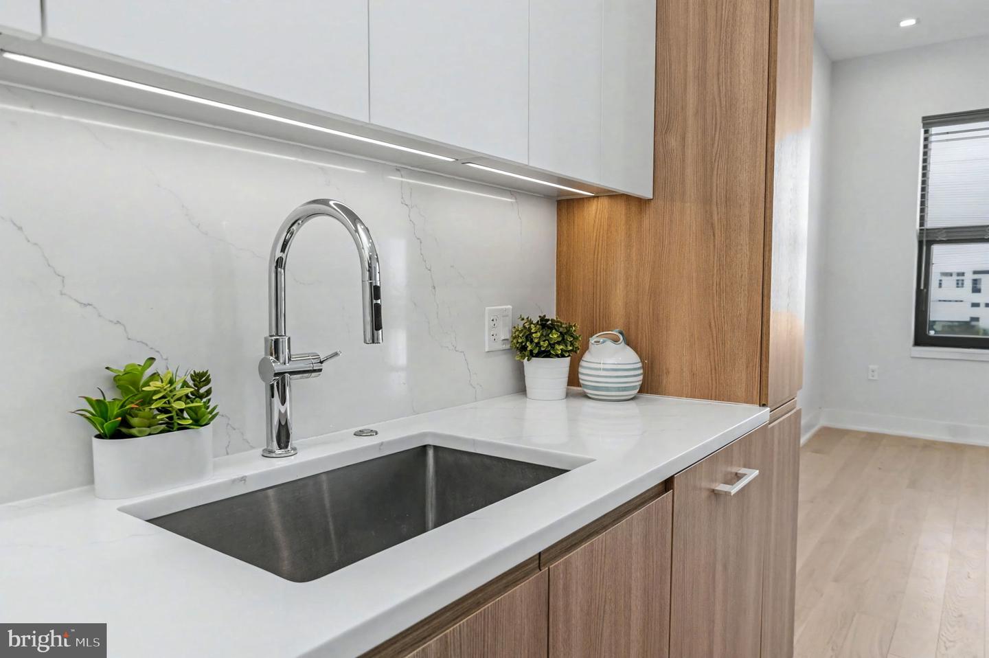 701 SWANN AVE #507, ALEXANDRIA, Virginia 22301, 1 Bedroom Bedrooms, ,1 BathroomBathrooms,Residential,For sale,701 SWANN AVE #507,VAAX2053112 MLS # VAAX2053112