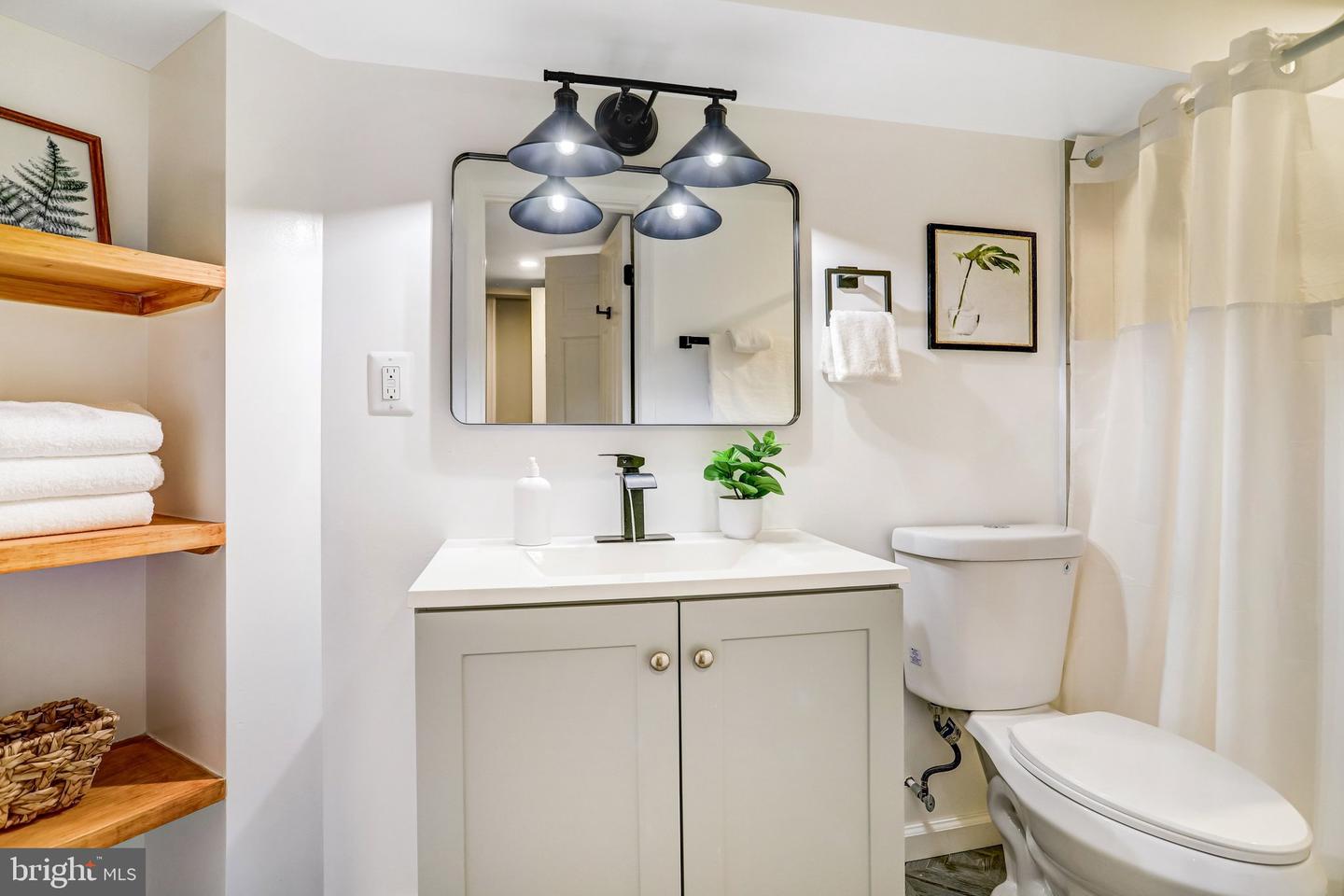 524 T ST NW, WASHINGTON, District Of Columbia 20001, 4 Bedrooms Bedrooms, ,3 BathroomsBathrooms,Residential,For sale,524 T ST NW,DCDC2241330 MLS # DCDC2241330