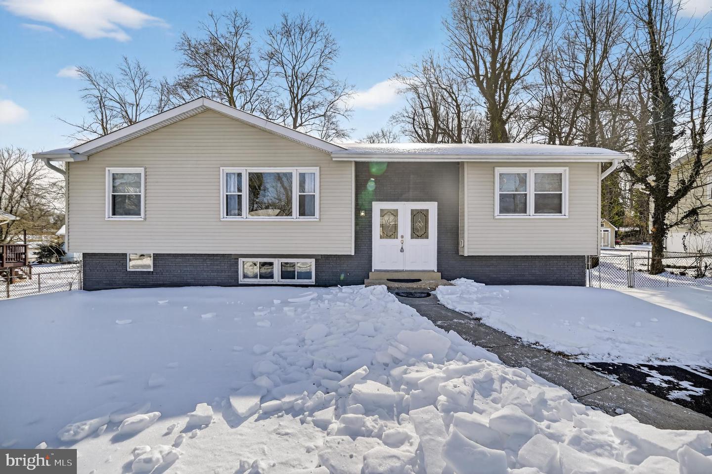 7605 POLLEN ST, LORTON, Virginia 22079, 5 Bedrooms Bedrooms, 14 Rooms Rooms,2 BathroomsBathrooms,Residential,For sale,7605 POLLEN ST,VAFX2285806 MLS # VAFX2285806