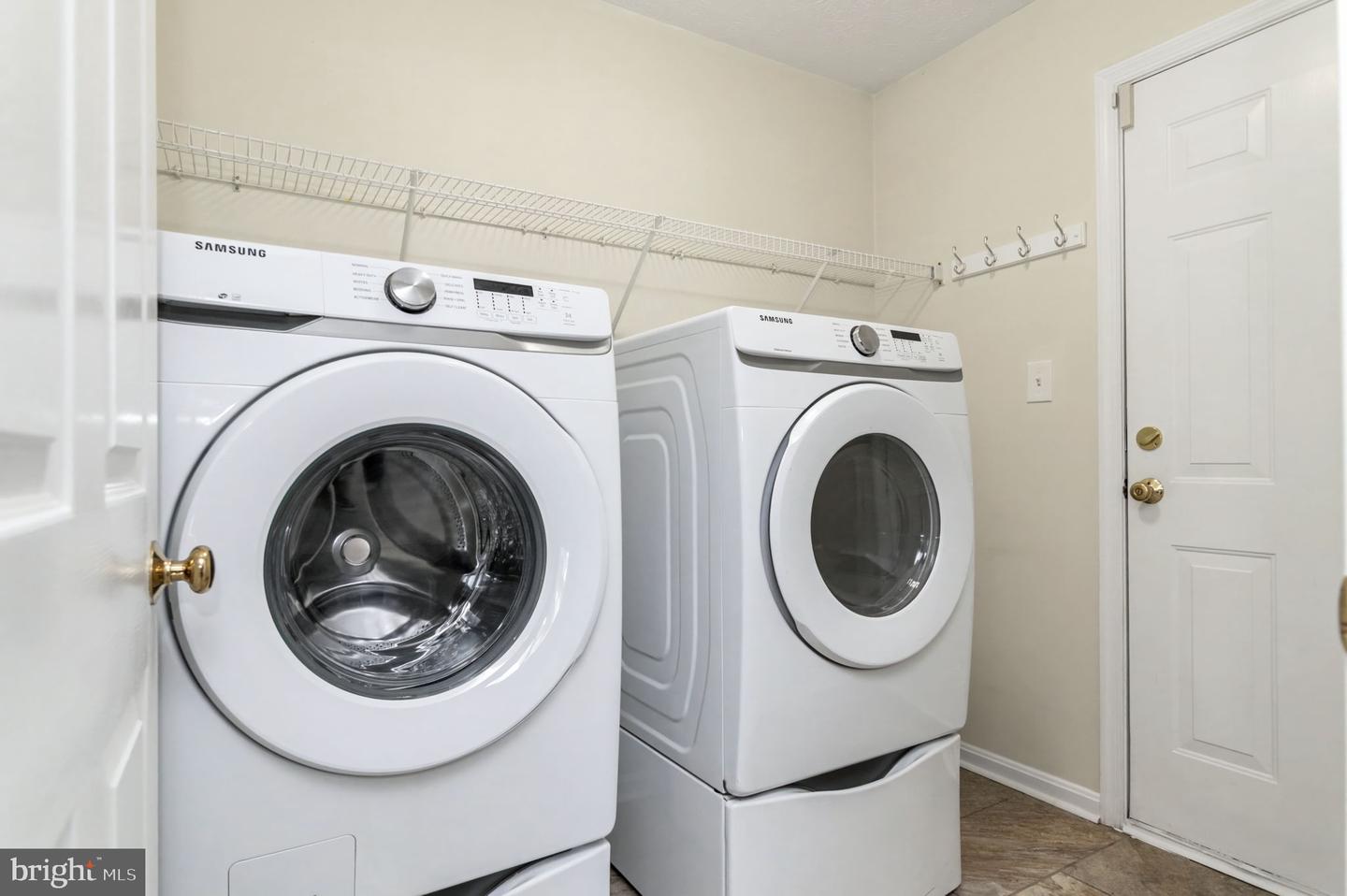 6100 SUNNY MEADOWS DR, FREDERICKSBURG, Virginia 22407, 4 Bedrooms Bedrooms, 13 Rooms Rooms,2 BathroomsBathrooms,Residential,For sale,6100 SUNNY MEADOWS DR,VASP2038594 MLS # VASP2038594