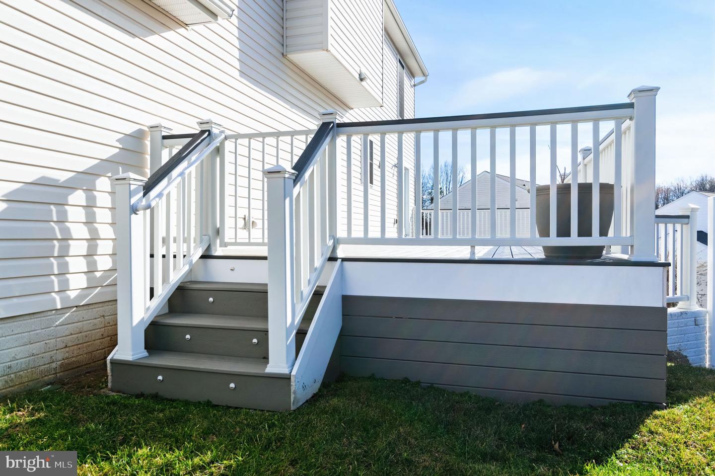 6100 SUNNY MEADOWS DR, FREDERICKSBURG, Virginia 22407, 4 Bedrooms Bedrooms, 13 Rooms Rooms,2 BathroomsBathrooms,Residential,For sale,6100 SUNNY MEADOWS DR,VASP2038594 MLS # VASP2038594