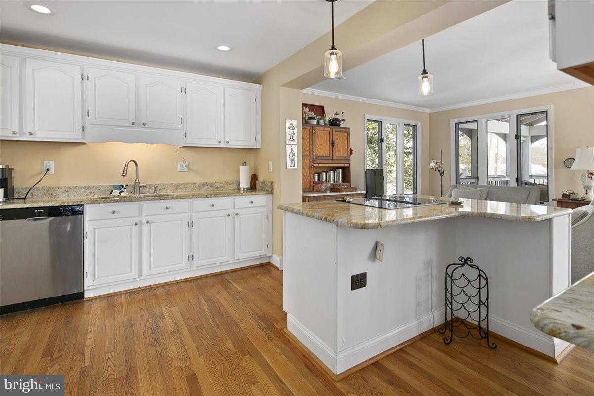 4008 SULGRAVE DR, ALEXANDRIA, Virginia 22309, 5 Bedrooms Bedrooms, ,3 BathroomsBathrooms,Residential,For sale,4008 SULGRAVE DR,VAFX2285578 MLS # VAFX2285578