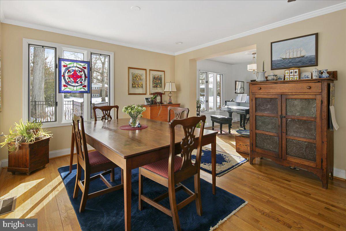 4008 SULGRAVE DR, ALEXANDRIA, Virginia 22309, 5 Bedrooms Bedrooms, ,3 BathroomsBathrooms,Residential,For sale,4008 SULGRAVE DR,VAFX2285578 MLS # VAFX2285578