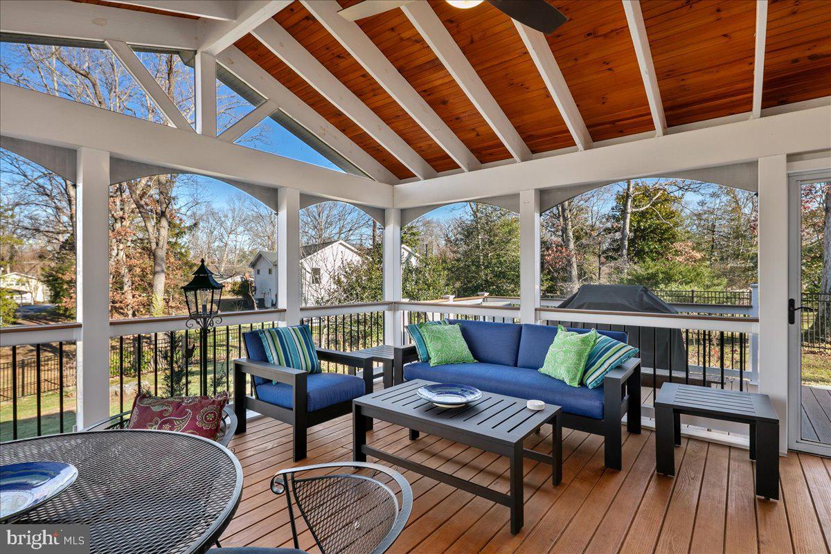 4008 SULGRAVE DR, ALEXANDRIA, Virginia 22309, 5 Bedrooms Bedrooms, ,3 BathroomsBathrooms,Residential,For sale,4008 SULGRAVE DR,VAFX2285578 MLS # VAFX2285578