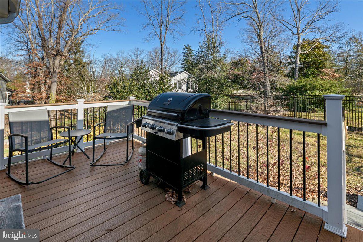 4008 SULGRAVE DR, ALEXANDRIA, Virginia 22309, 5 Bedrooms Bedrooms, ,3 BathroomsBathrooms,Residential,For sale,4008 SULGRAVE DR,VAFX2285578 MLS # VAFX2285578