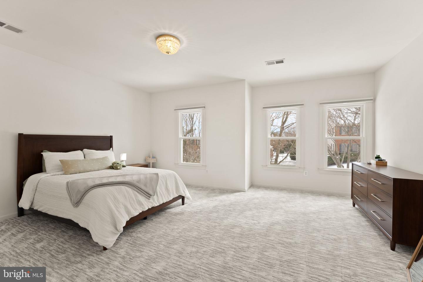 18545 SANDPIPER PL, LEESBURG, Virginia 20176, 5 Bedrooms Bedrooms, ,4 BathroomsBathrooms,Residential,For sale,18545 SANDPIPER PL,VALO2113906 MLS # VALO2113906