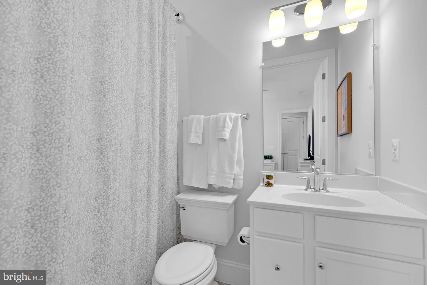 40938 MUNSON WOODS PL, ALDIE, Virginia 20105, 5 Bedrooms Bedrooms, ,4 BathroomsBathrooms,Residential,For sale,40938 MUNSON WOODS PL,VALO2113912 MLS # VALO2113912