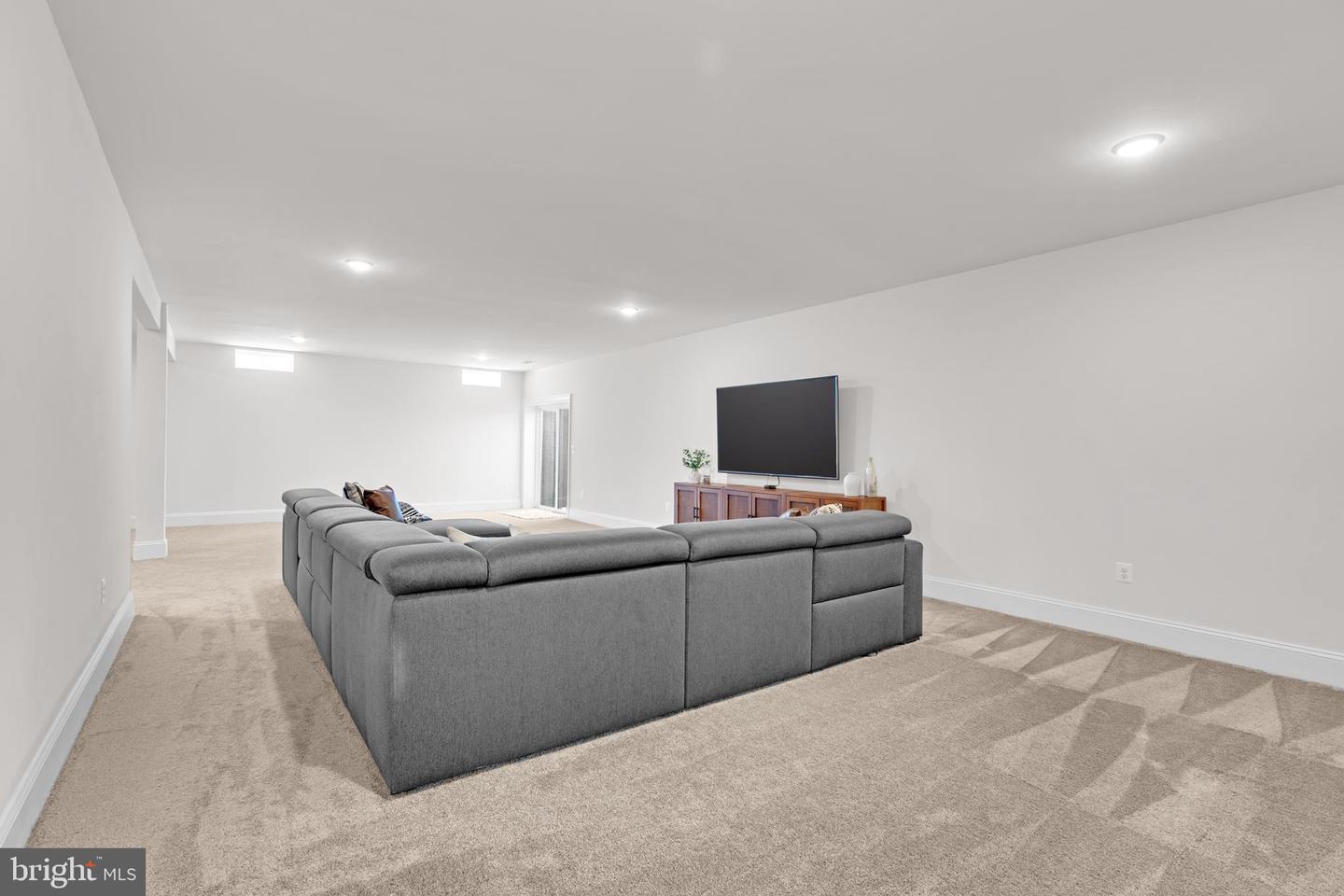 40938 MUNSON WOODS PL, ALDIE, Virginia 20105, 5 Bedrooms Bedrooms, ,4 BathroomsBathrooms,Residential,For sale,40938 MUNSON WOODS PL,VALO2113912 MLS # VALO2113912