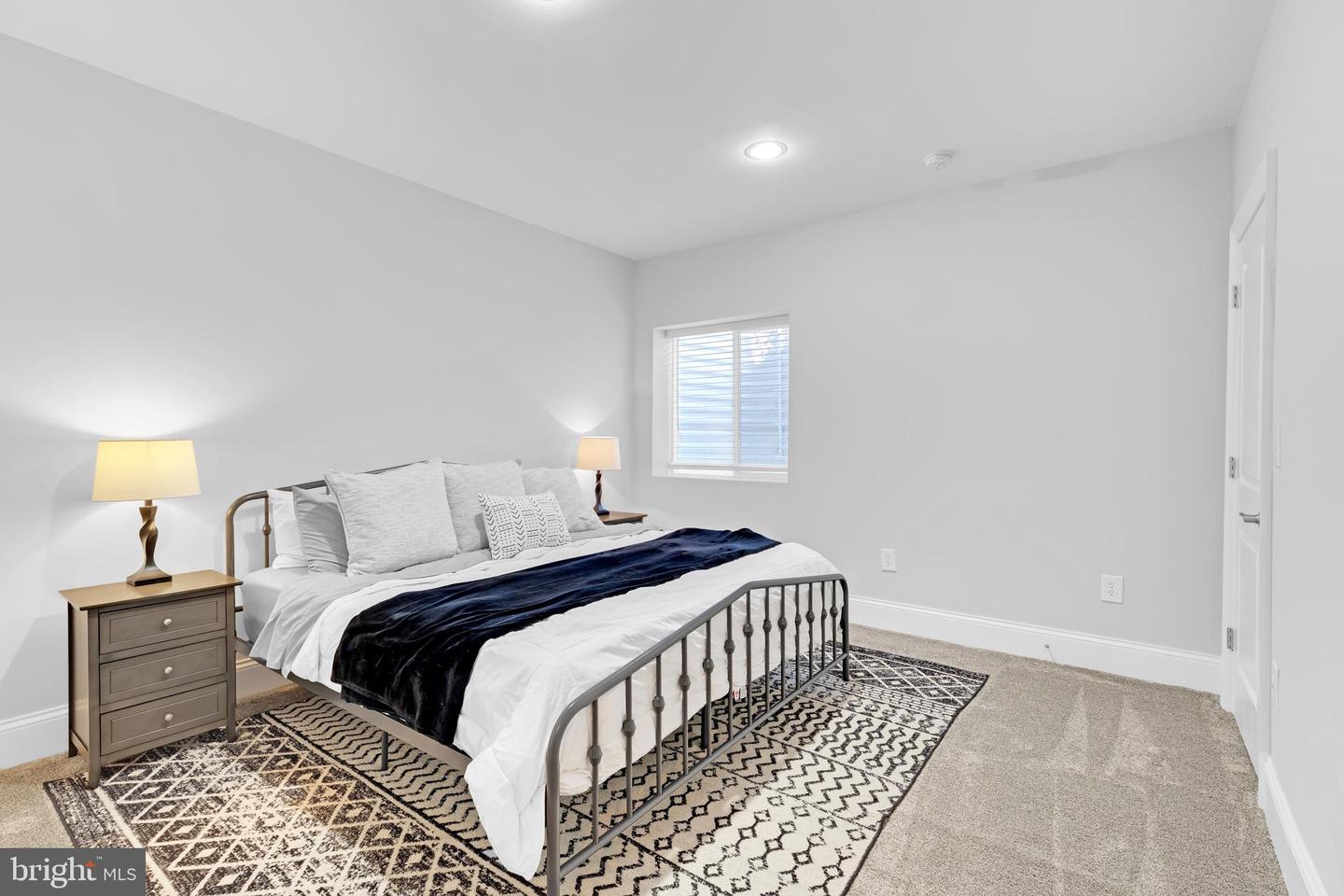 40938 MUNSON WOODS PL, ALDIE, Virginia 20105, 5 Bedrooms Bedrooms, ,4 BathroomsBathrooms,Residential,For sale,40938 MUNSON WOODS PL,VALO2113912 MLS # VALO2113912