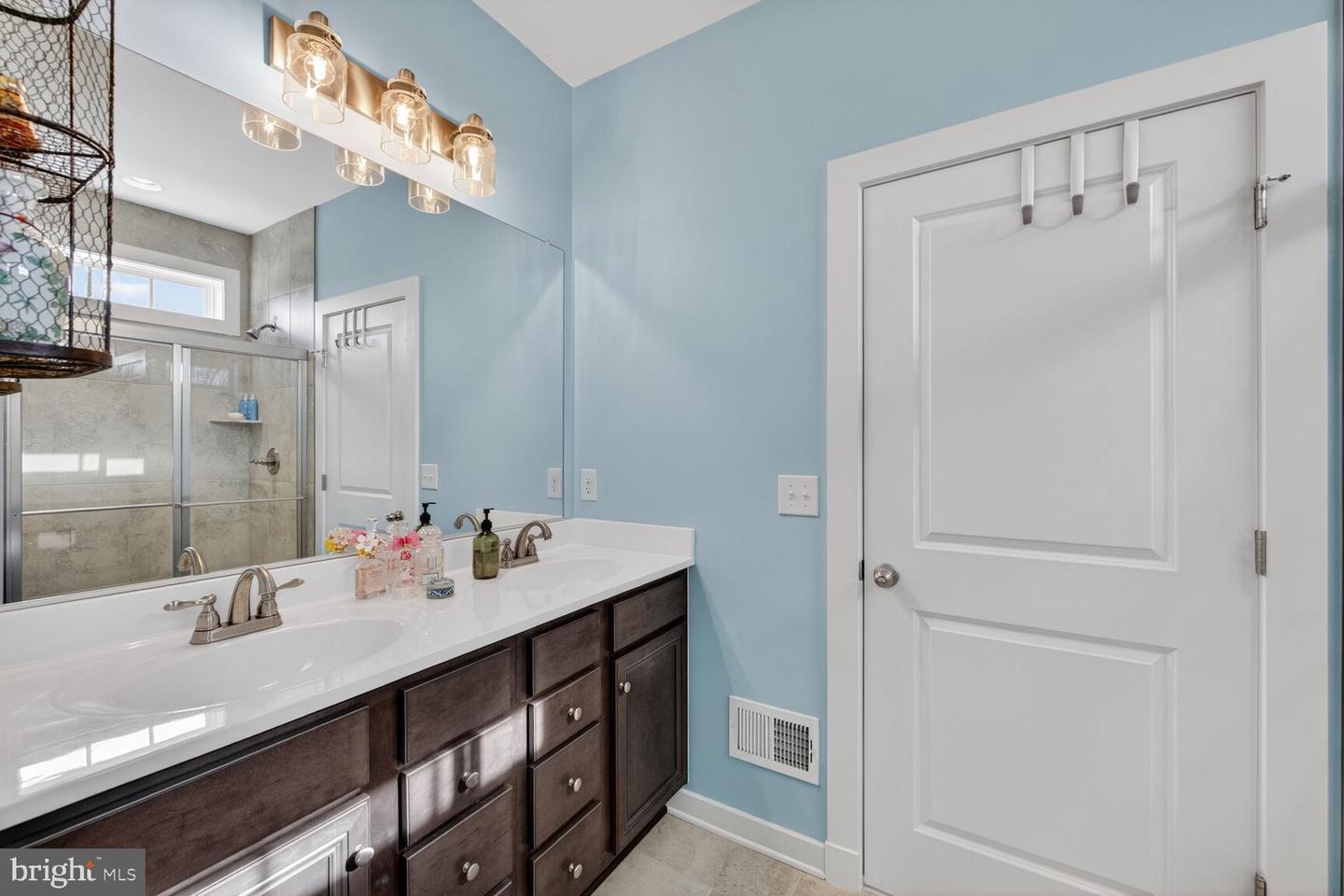 42409 ARCOLA VISTA TER, STERLING, Virginia 20166, 3 Bedrooms Bedrooms, ,3 BathroomsBathrooms,Residential,For sale,42409 ARCOLA VISTA TER,VALO2113918 MLS # VALO2113918