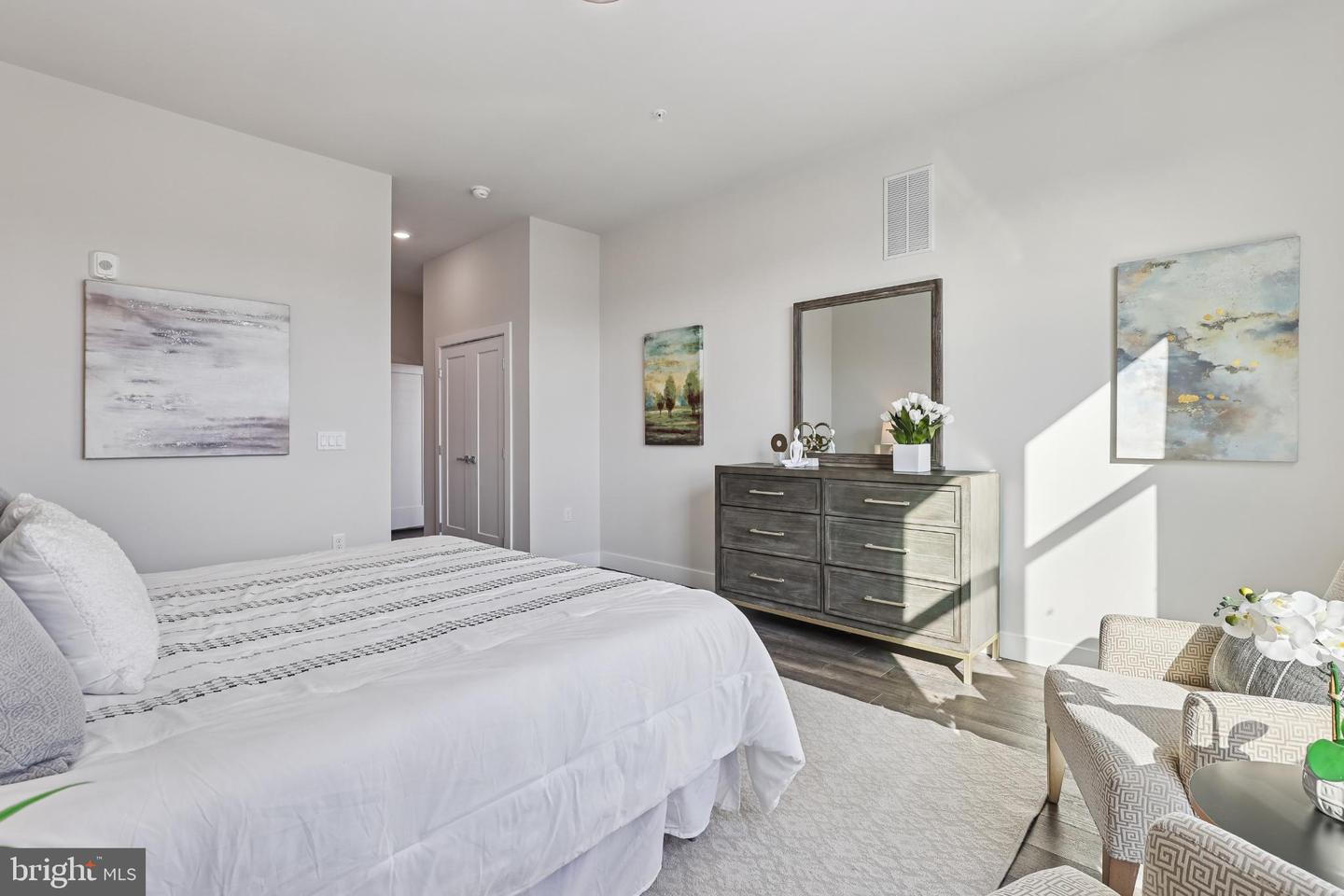 1761 OLD MEADOW RD #517, MCLEAN, Virginia 22102, 3 Bedrooms Bedrooms, 6 Rooms Rooms,2 BathroomsBathrooms,Residential,For sale,1761 OLD MEADOW RD #517,VAFX2285694 MLS # VAFX2285694