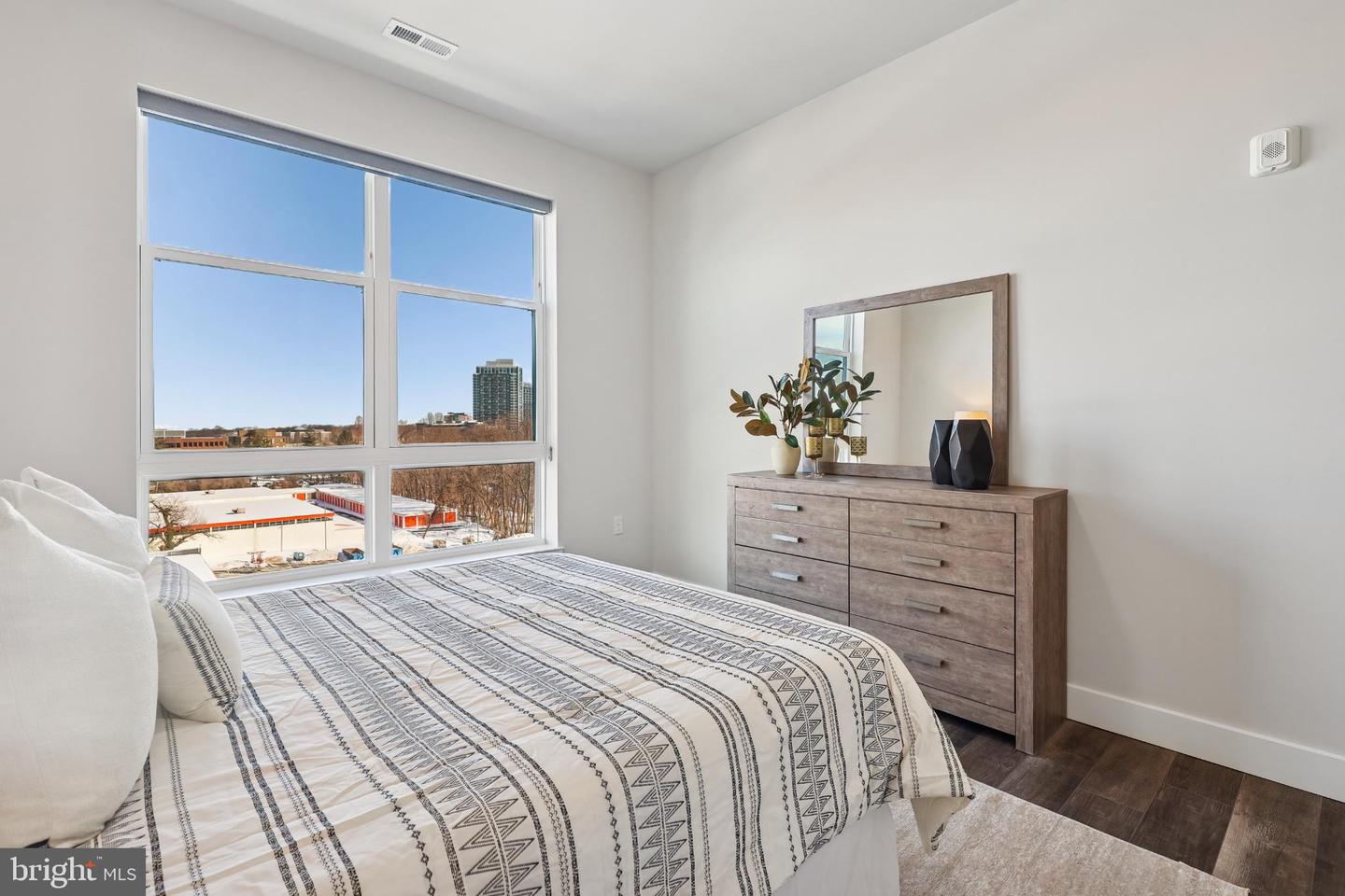 1761 OLD MEADOW RD #517, MCLEAN, Virginia 22102, 3 Bedrooms Bedrooms, 6 Rooms Rooms,2 BathroomsBathrooms,Residential,For sale,1761 OLD MEADOW RD #517,VAFX2285694 MLS # VAFX2285694