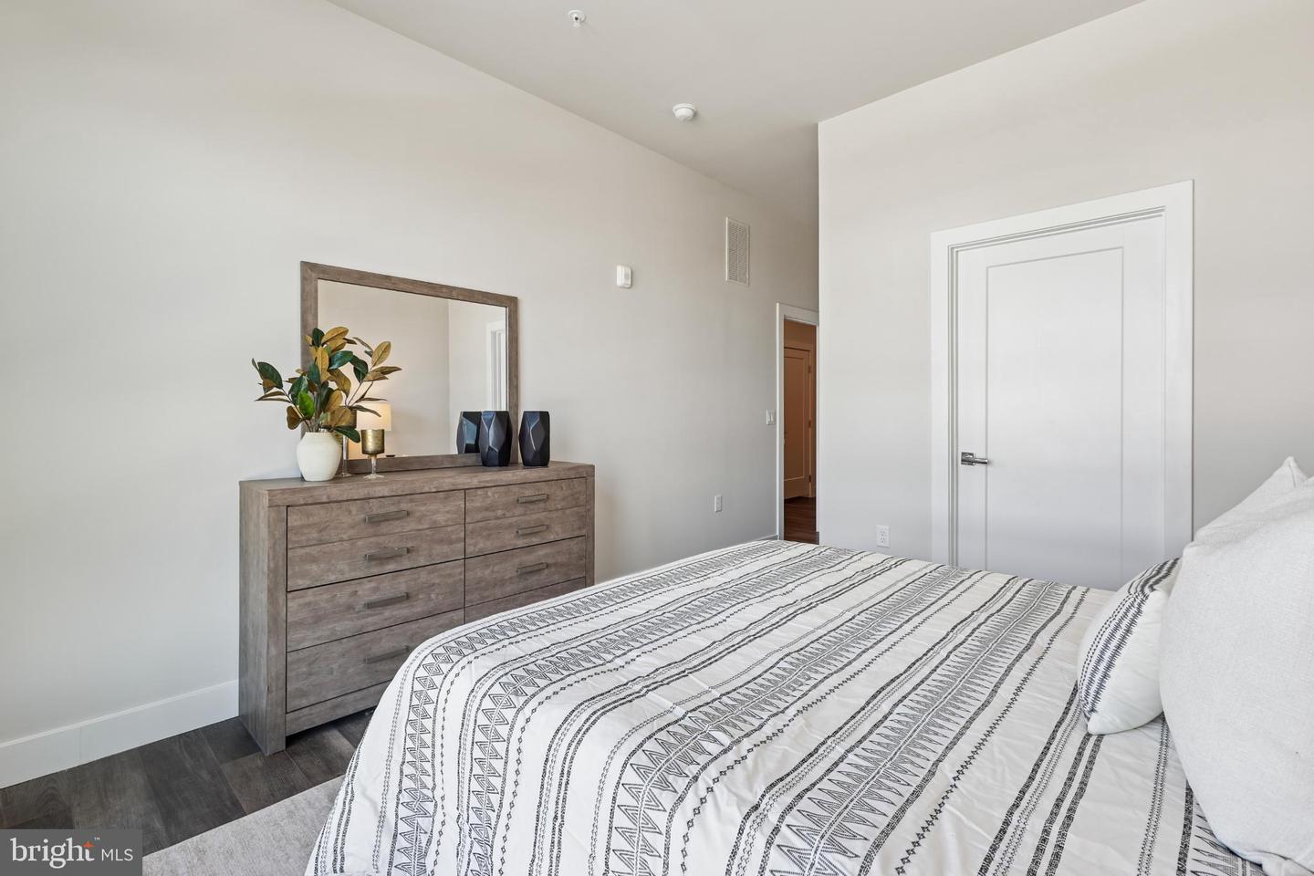 1761 OLD MEADOW RD #517, MCLEAN, Virginia 22102, 3 Bedrooms Bedrooms, 6 Rooms Rooms,2 BathroomsBathrooms,Residential,For sale,1761 OLD MEADOW RD #517,VAFX2285694 MLS # VAFX2285694