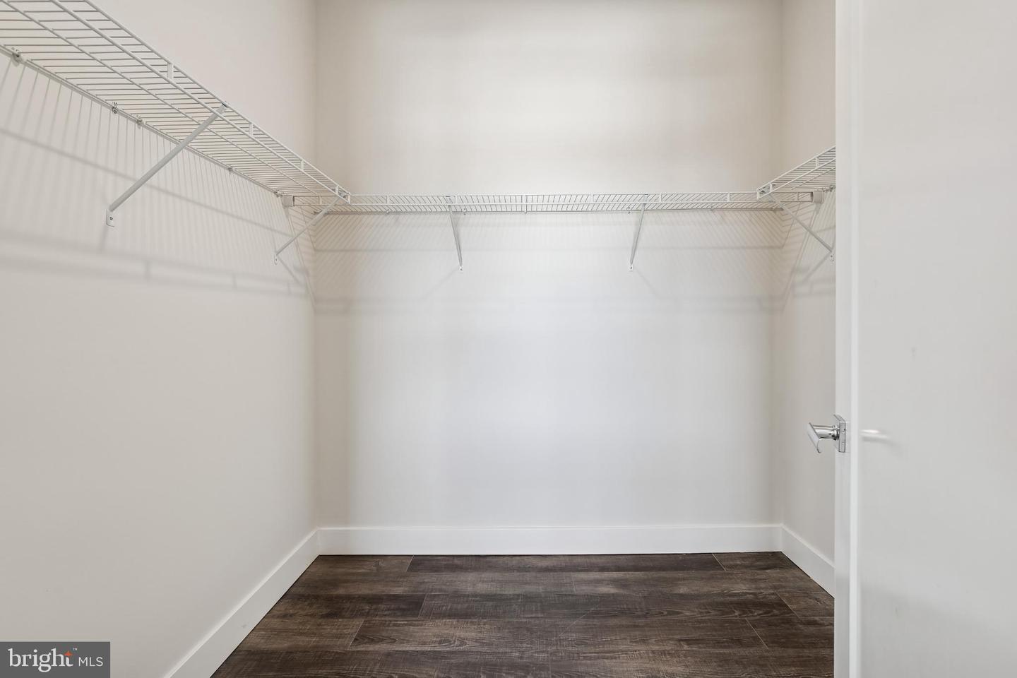 1761 OLD MEADOW RD #517, MCLEAN, Virginia 22102, 3 Bedrooms Bedrooms, 6 Rooms Rooms,2 BathroomsBathrooms,Residential,For sale,1761 OLD MEADOW RD #517,VAFX2285694 MLS # VAFX2285694