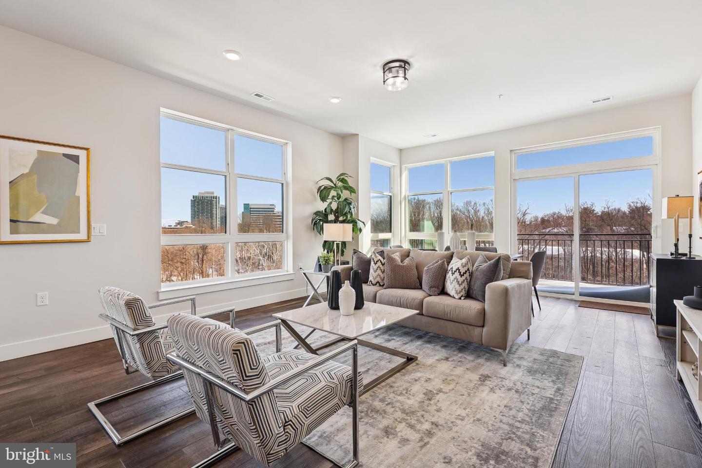 1761 OLD MEADOW RD #517, MCLEAN, Virginia 22102, 3 Bedrooms Bedrooms, 6 Rooms Rooms,2 BathroomsBathrooms,Residential,For sale,1761 OLD MEADOW RD #517,VAFX2285694 MLS # VAFX2285694