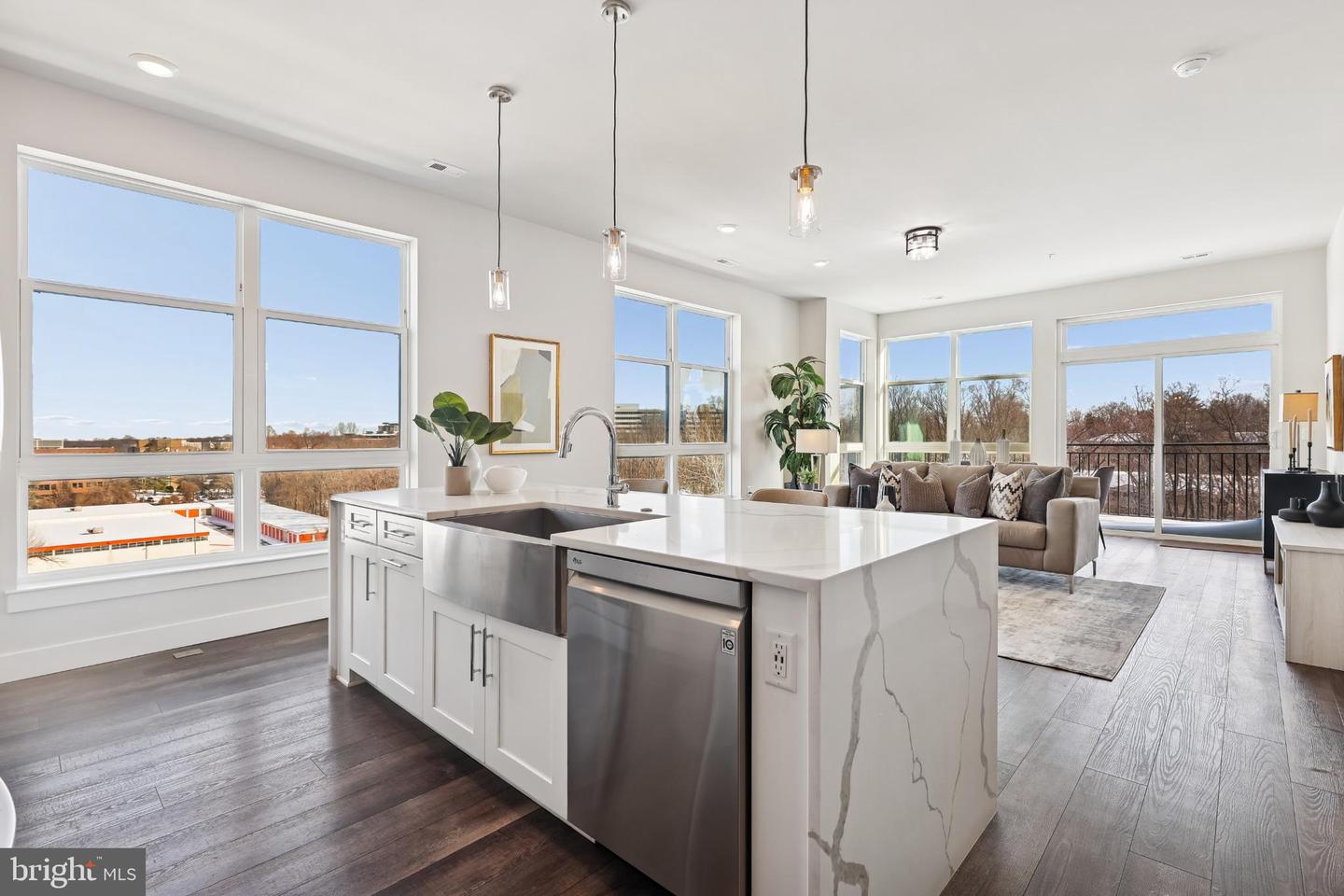 1761 OLD MEADOW RD #517, MCLEAN, Virginia 22102, 3 Bedrooms Bedrooms, 6 Rooms Rooms,2 BathroomsBathrooms,Residential,For sale,1761 OLD MEADOW RD #517,VAFX2285694 MLS # VAFX2285694